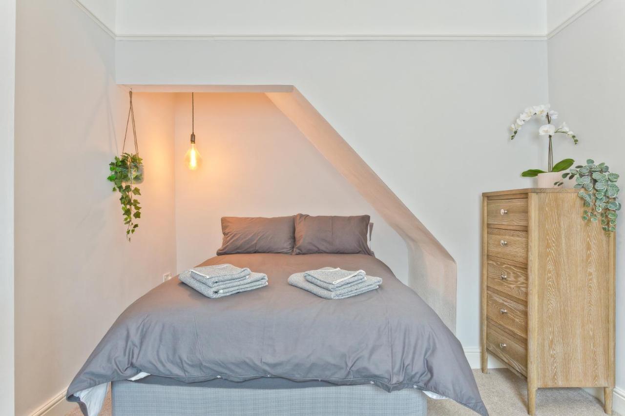 Malleus House Barrow-in-Furness Esterno foto